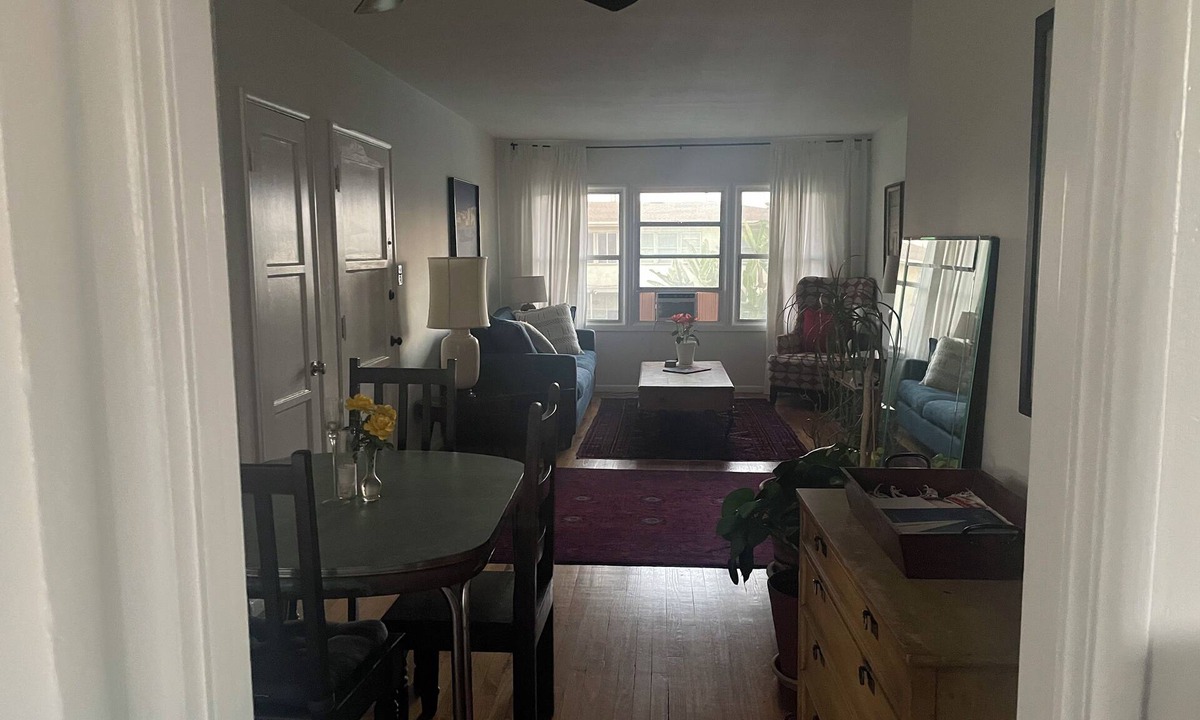 North Hollywood Apartment | North Hollywood Charmer