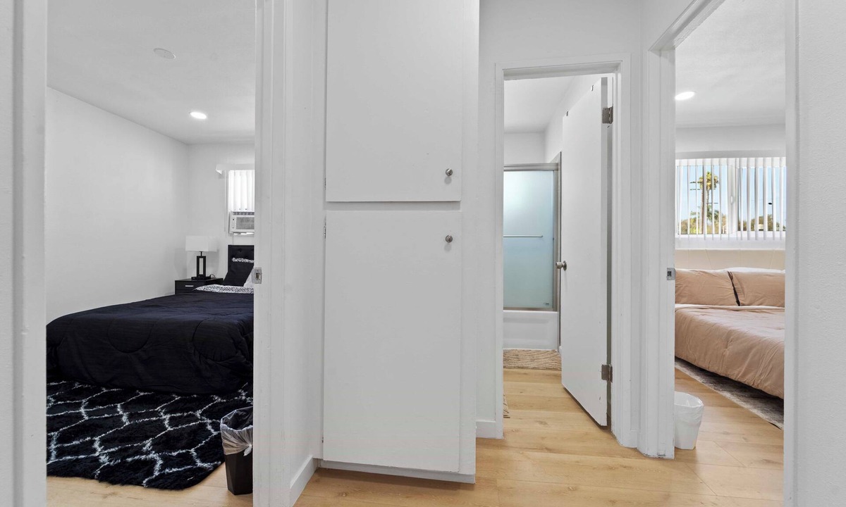 Norwalk House | Norwalk- NEAR Disney, Knotts, Beaches