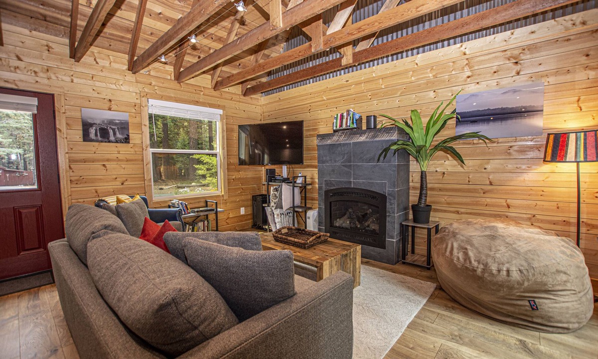 Tahoma House | O'Brien's Den by Hauserman Rentals