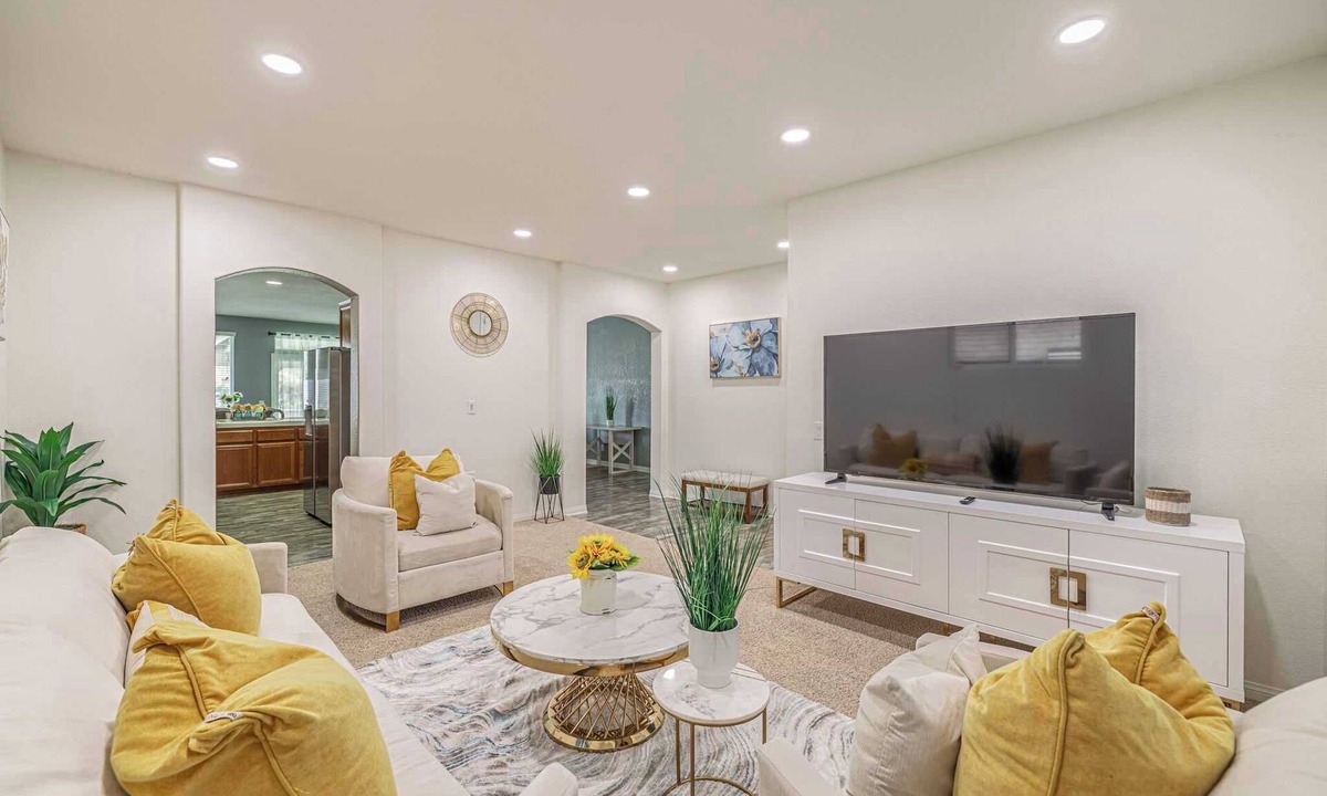 Palmdale House | Oasis of Comfort on Alton Drive – Spacious 4BR Home for 30+ Day Stays #41892