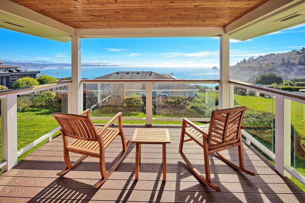 Trinidad Apartment | Ocean View Village Condo with Trails to Beaches