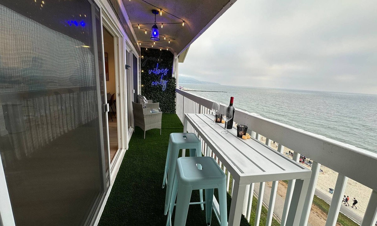South Redondo Apartment | Oceanfront 2BR/2BA w/Stunning Views in Redondo Beach!