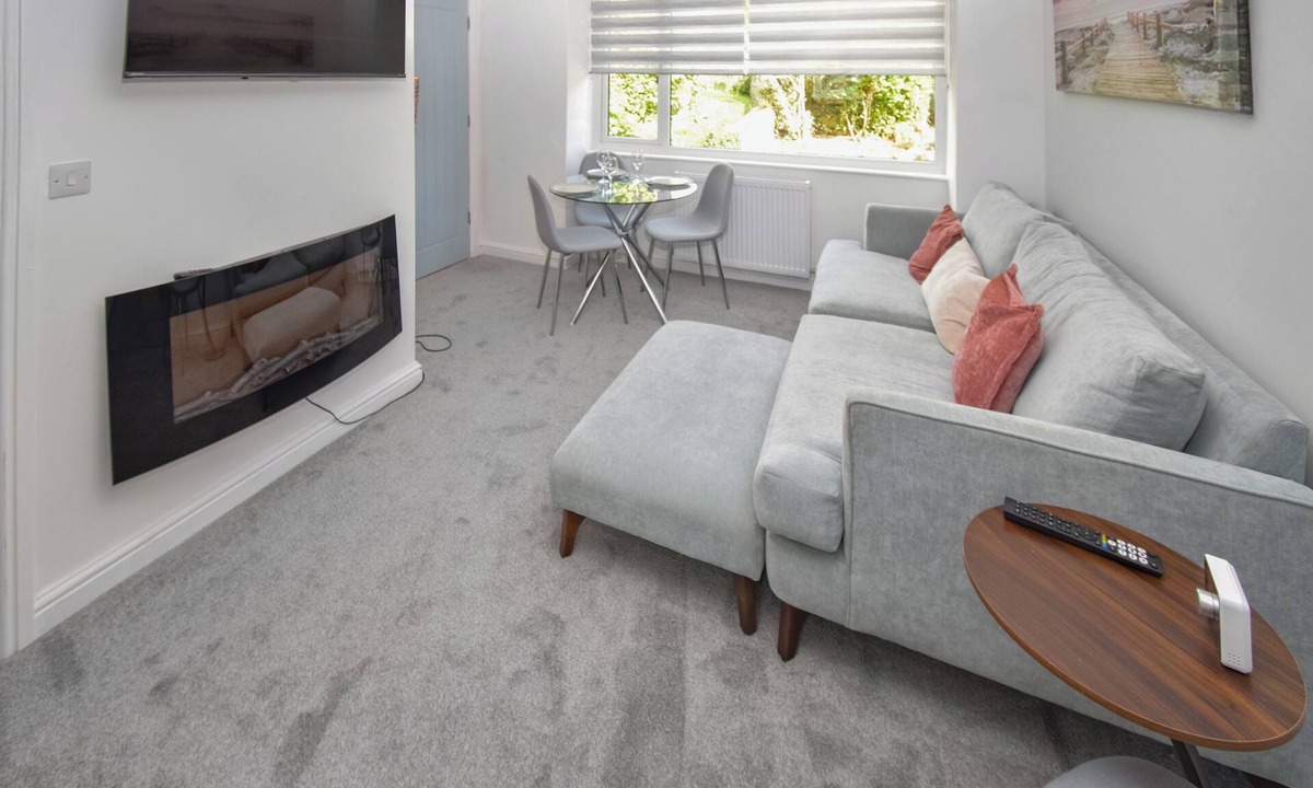 Levens Cottage | Old Chapel Apartment