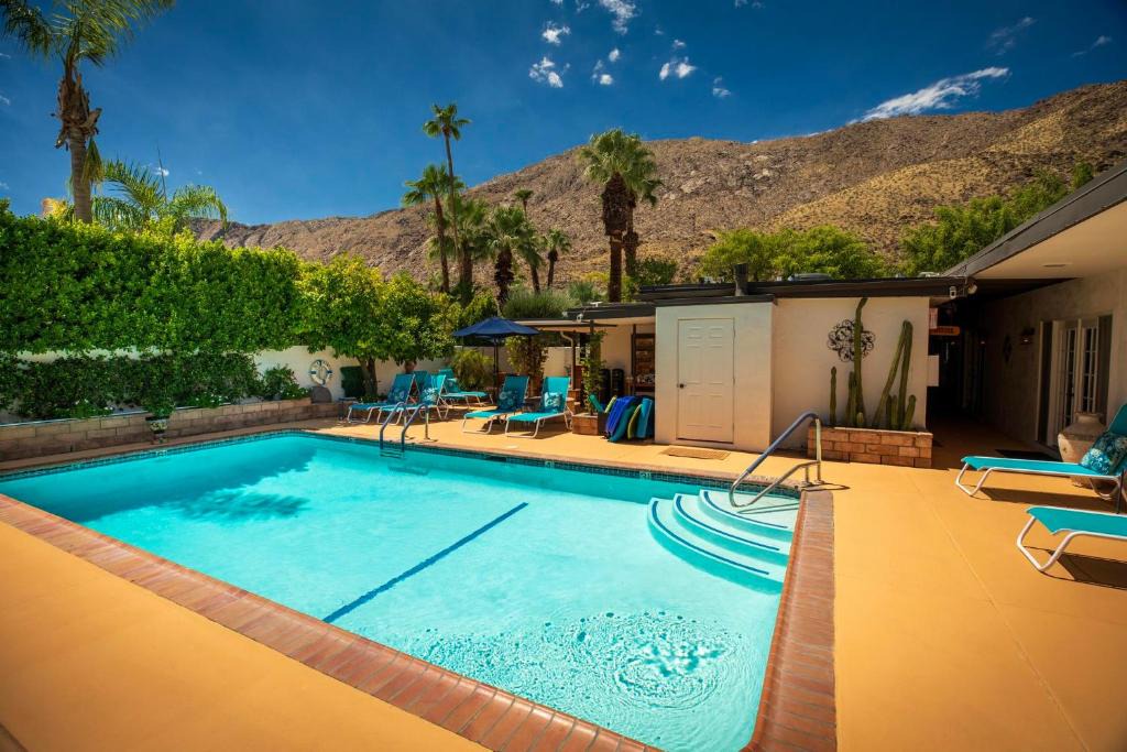 Historic Tennis Club Hotel | Old Ranch Inn - Adults Only 21 & Up