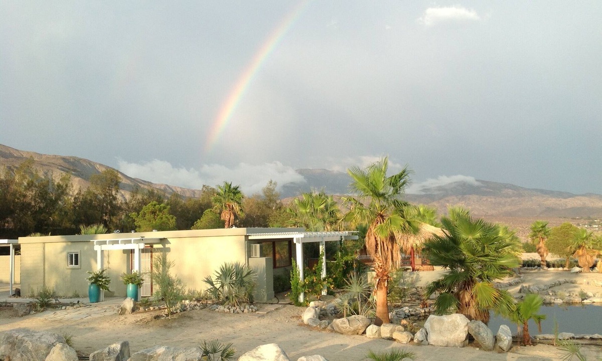 Desert Hot Springs Cottage | ONE BEDROOM HOUSE located on 5 acres in a serene PRIVATE Palm Oasis!