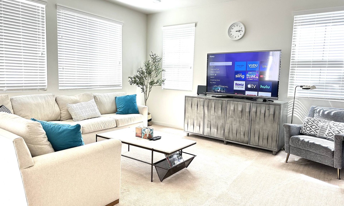 San Gabriel Valley Villa | Ontario Mills & Claremont colleges single Villa