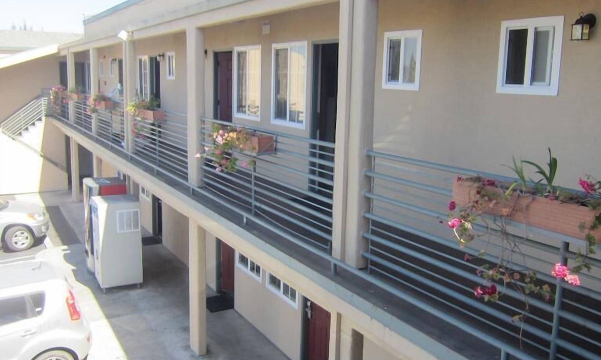 Seaside Hotel | Pacific Best Inn