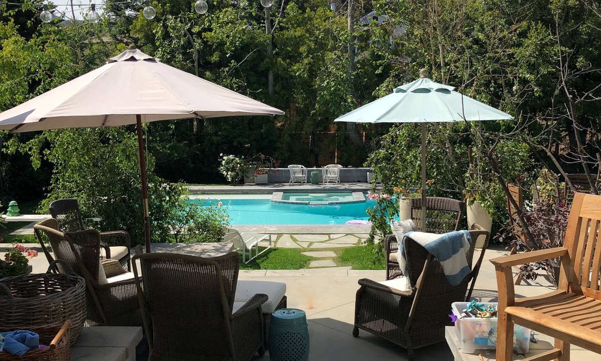 Pacific Palisades House | Pacific Palisades gated private 1/2 acre luxury family home. Close to beaches.