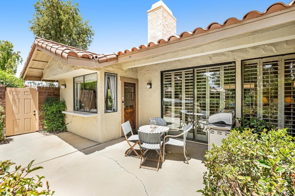 Palm Desert Apartment | Palm Desert Charm Permit