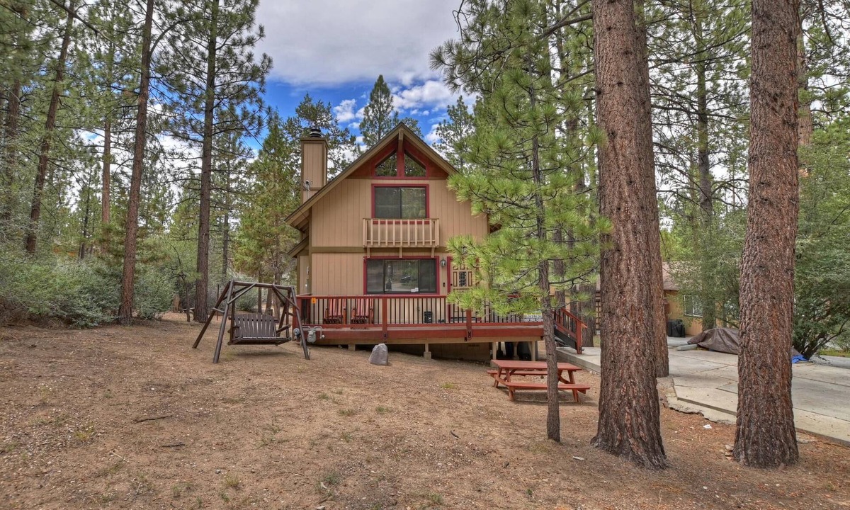 Fox Farm Cabin | Papa Bear Cabin By Destination Big Bear: Conveniently Located to Big Bear Amenities! Wood Burning Fireplace! Close to Biking Paths!