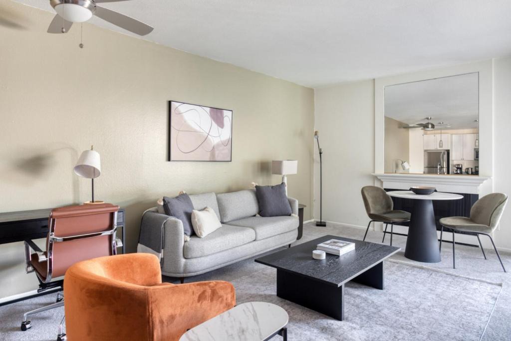 Pasadena Apartment | Pasadena 1BR w Gym Pool nr Colorado Ave LAX-862