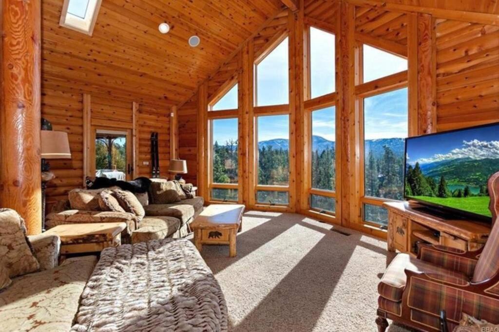 Whispering Forest House | Peaceful Cabin Home with Breathtaking View!