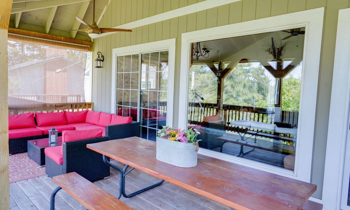 Blue Jay House | Peaceful MountainRetreat