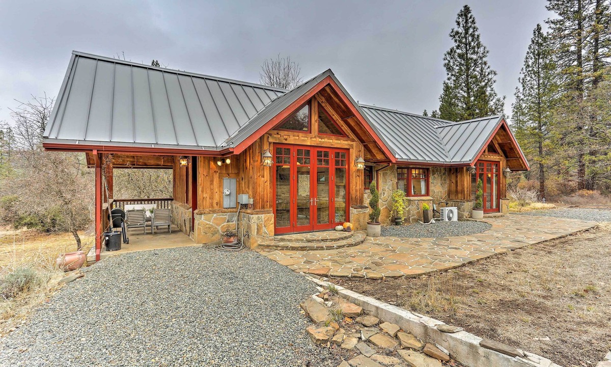 Shasta Cascade Getaway Ranch | Weaverville