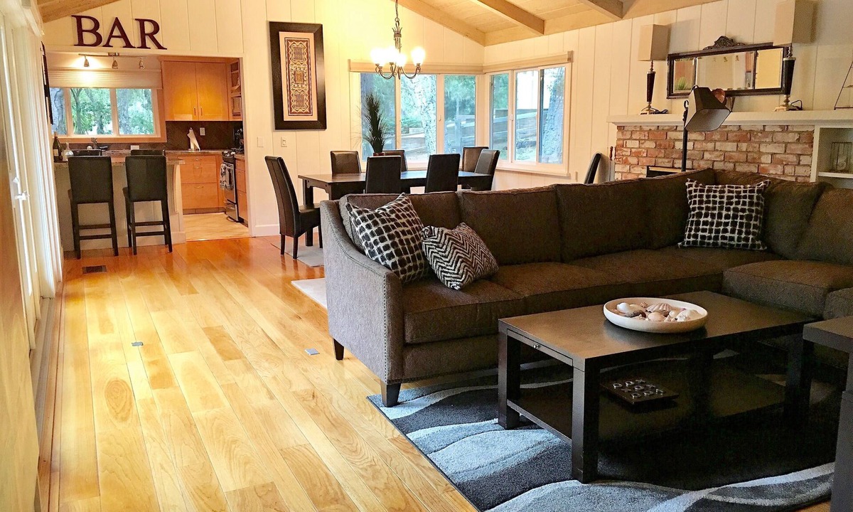 Del Monte Forest House | Pebble Beach Cottage, Walk To Beach & 17 Mile Drive