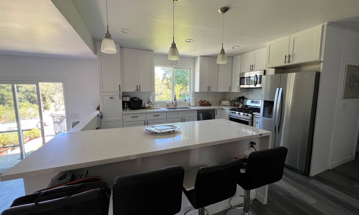 Felicita House | Pet friendly charming house in quite neighborhood in Escondido California
