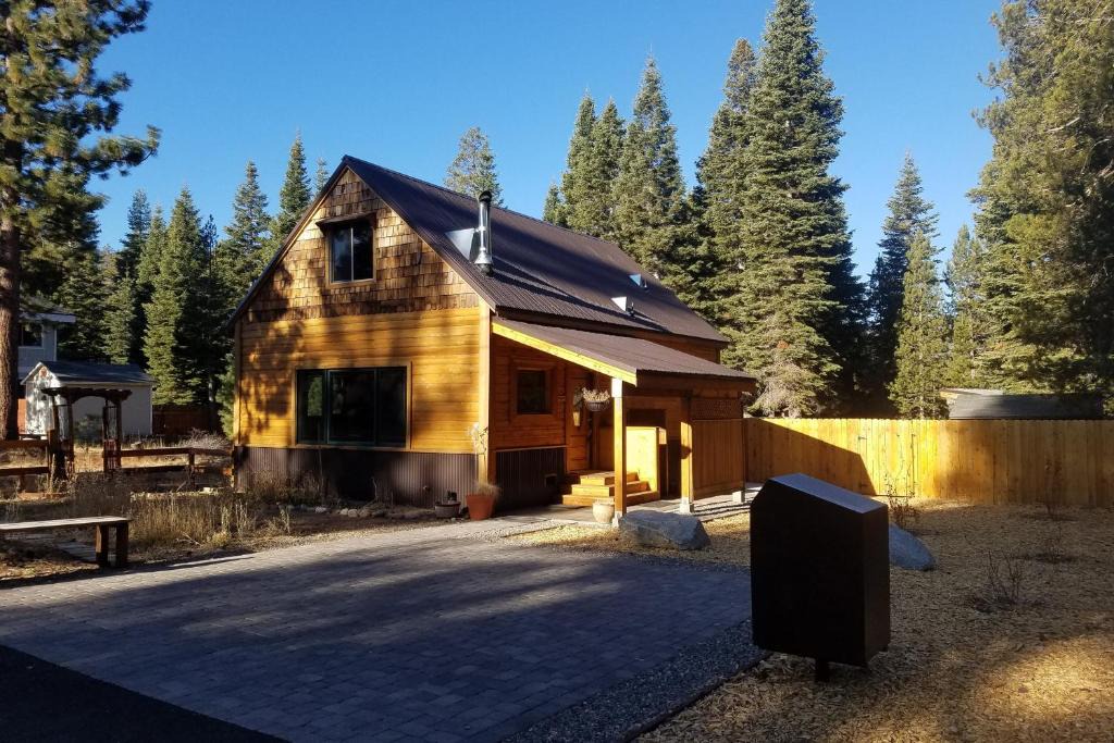 Tahoe Paradise House | Pine Lantern Retreat