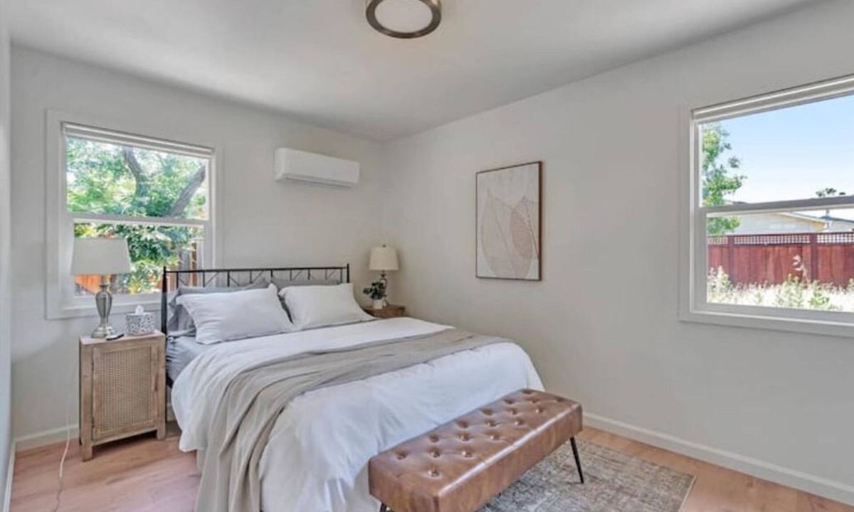 Livermore House | Pink Door, Livermore! Queen Bed - 0.5 Miles to downtown