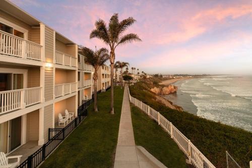 Lighthouse | Motel District