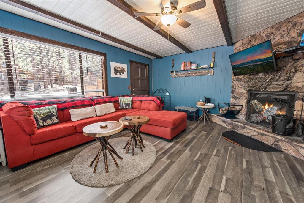 Big Bear City House | Ponderosa Hill Cabin