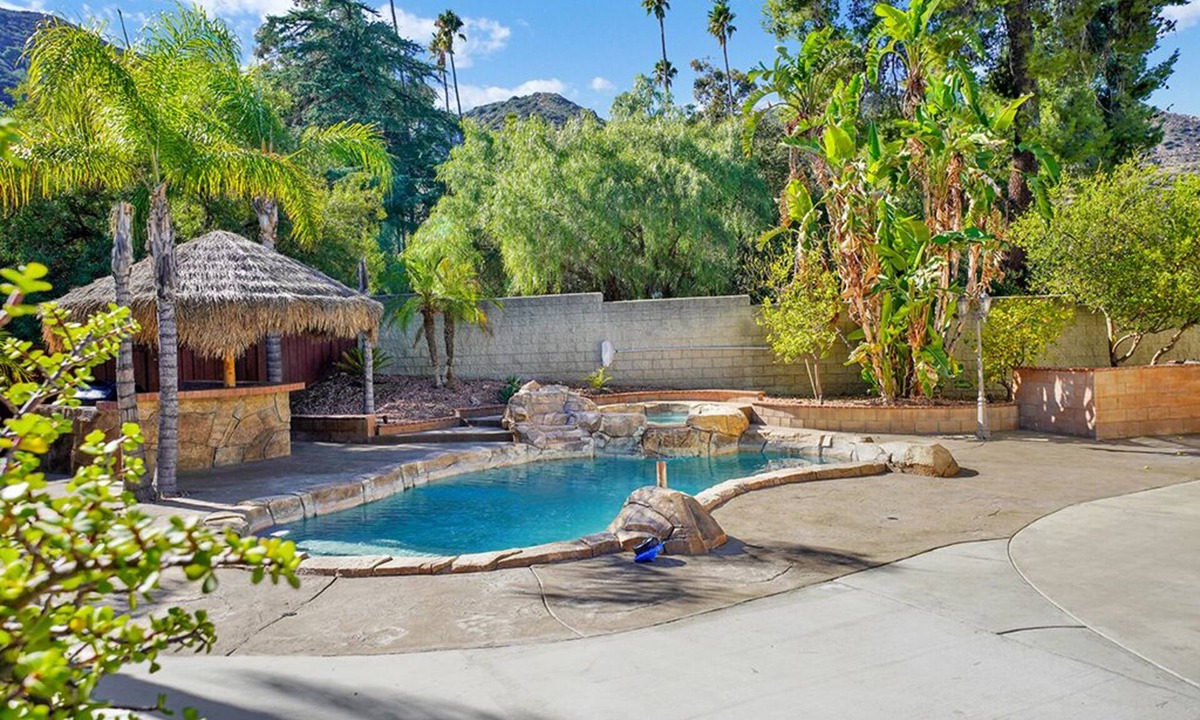 Lake Elsinore House | Pool BBQ View Balcony Fireplace King W-D