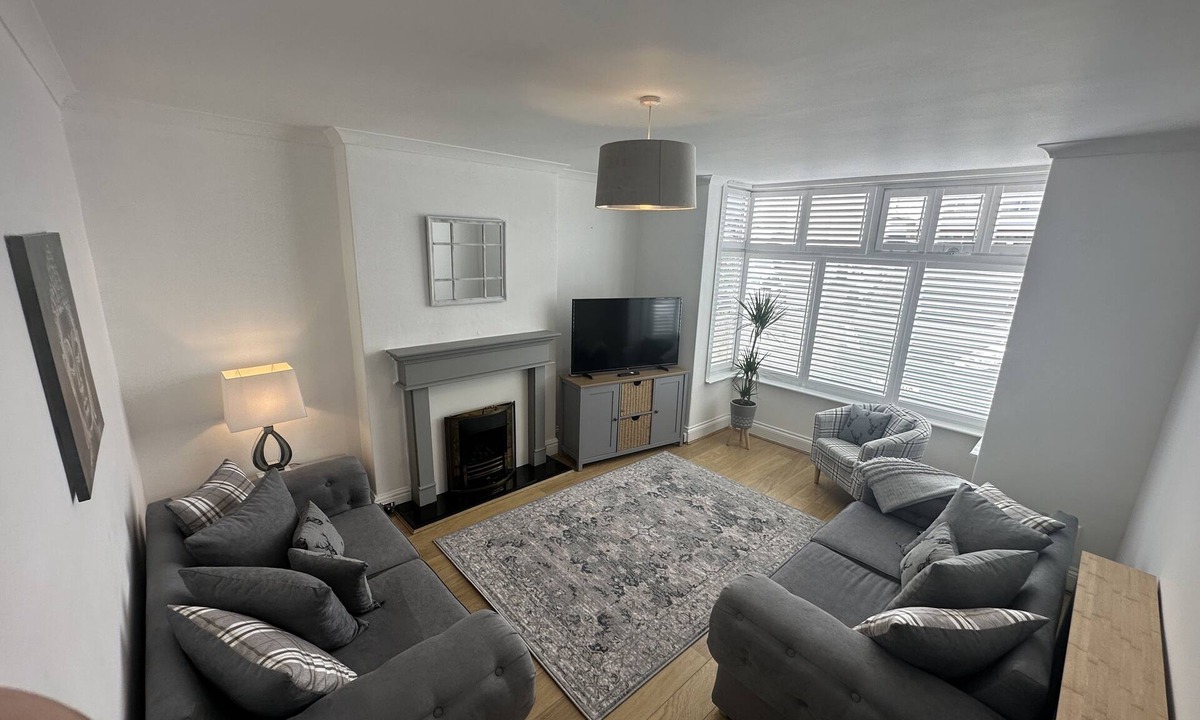 Porth House | Porth View Newquay, Stones throw from Porth beach, Brand new for 2024!