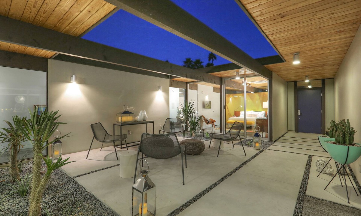 Tahquitz River Estates House | Private Post & Beam Eichler w/Pool & Spa in S. Palm Springs with Mountain Views