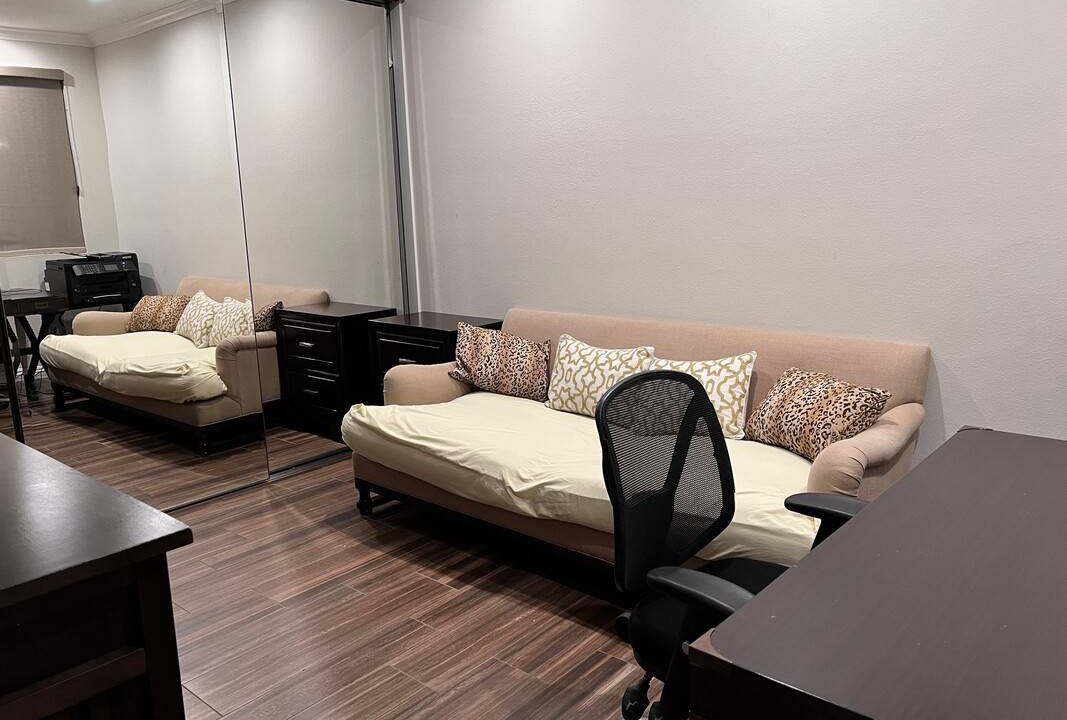 Huntington Beach Resort | Private room ∙ 1 guest