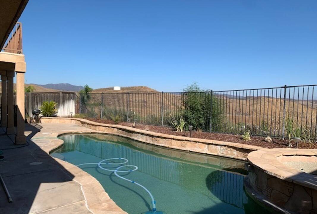 Castaic Resort | Private room ∙ 1 guest