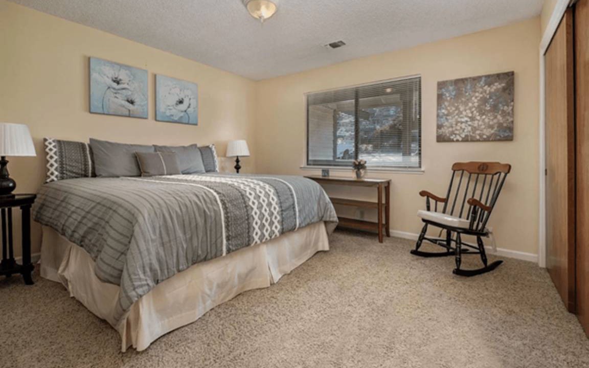 Lake Wildwood Resort | Private room ∙ 1 guest