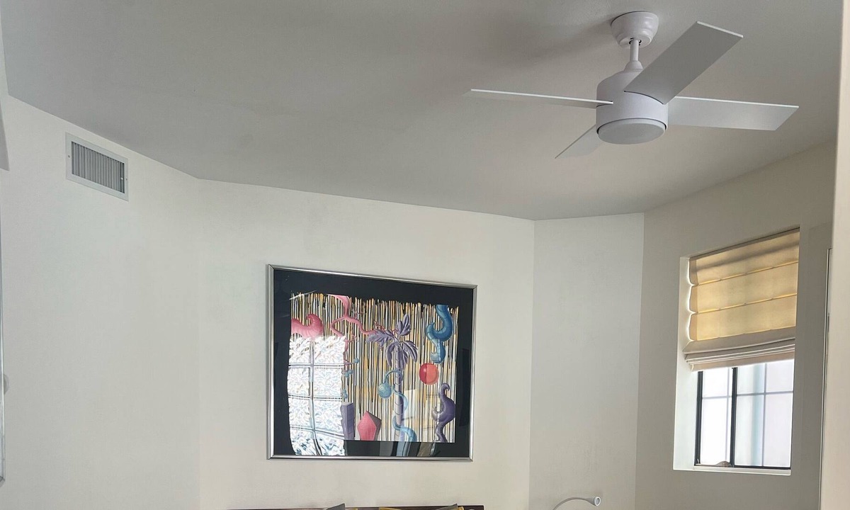 Silver Strand House | Private stylish room - 3 blocks from the beach.