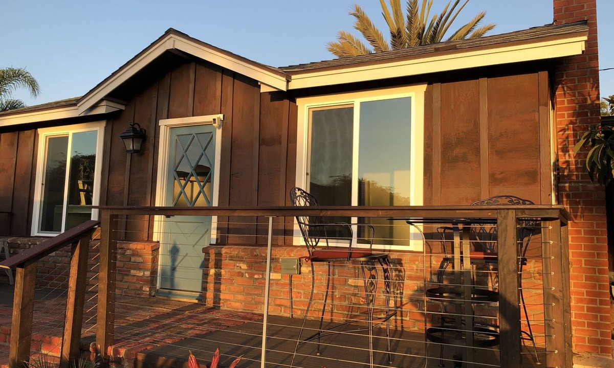 Leucadia House | Private, vintage 2bd/2ba, 1/3 acre lot, ocean views, amazing sunsets!