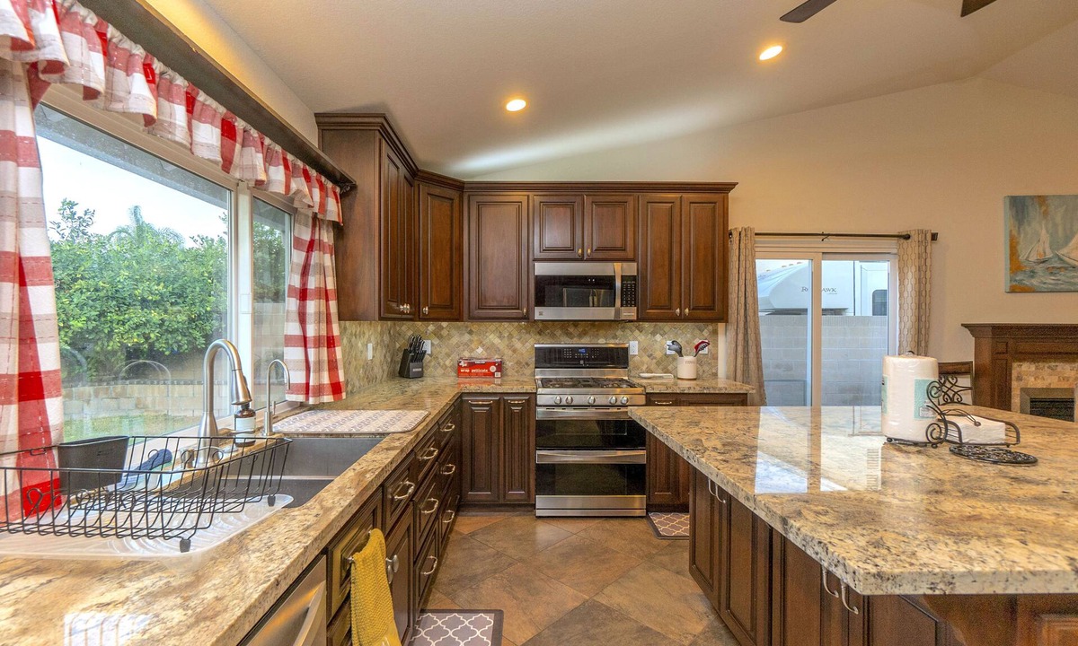 Chino Hills House | Professionally Cleaned Cozy Home*Gateway*Two parking garage