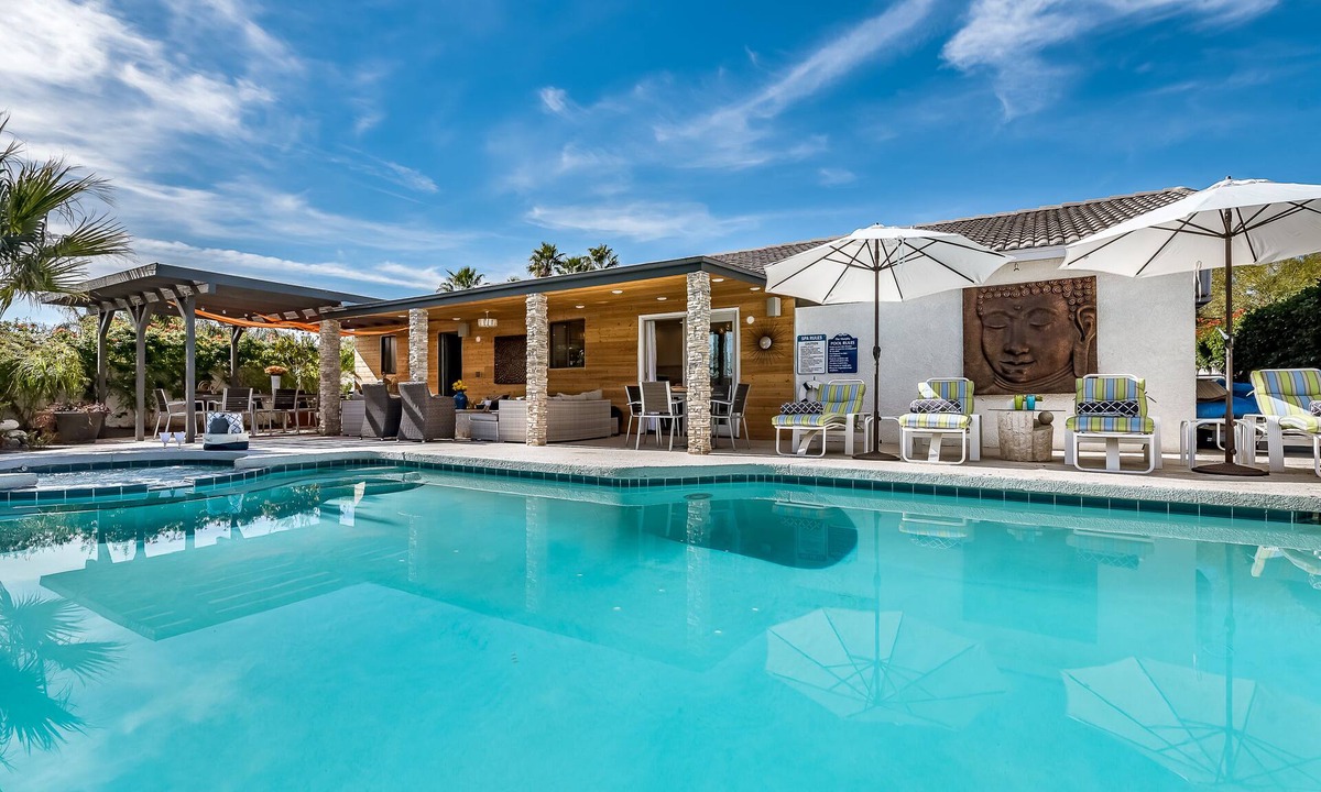 Palm Springs House | PS Murphy: Updated, Modern and Comfortable Desert Home