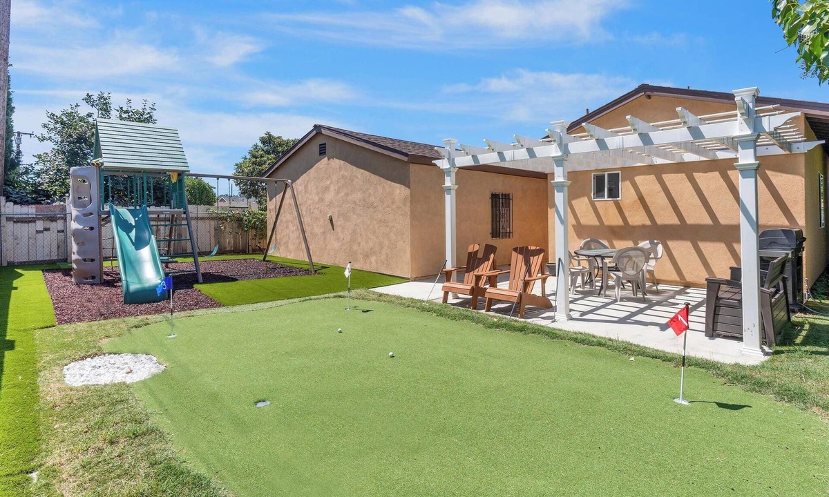 Santa Ana House | Putting Green Playground btw Disney & Beaches