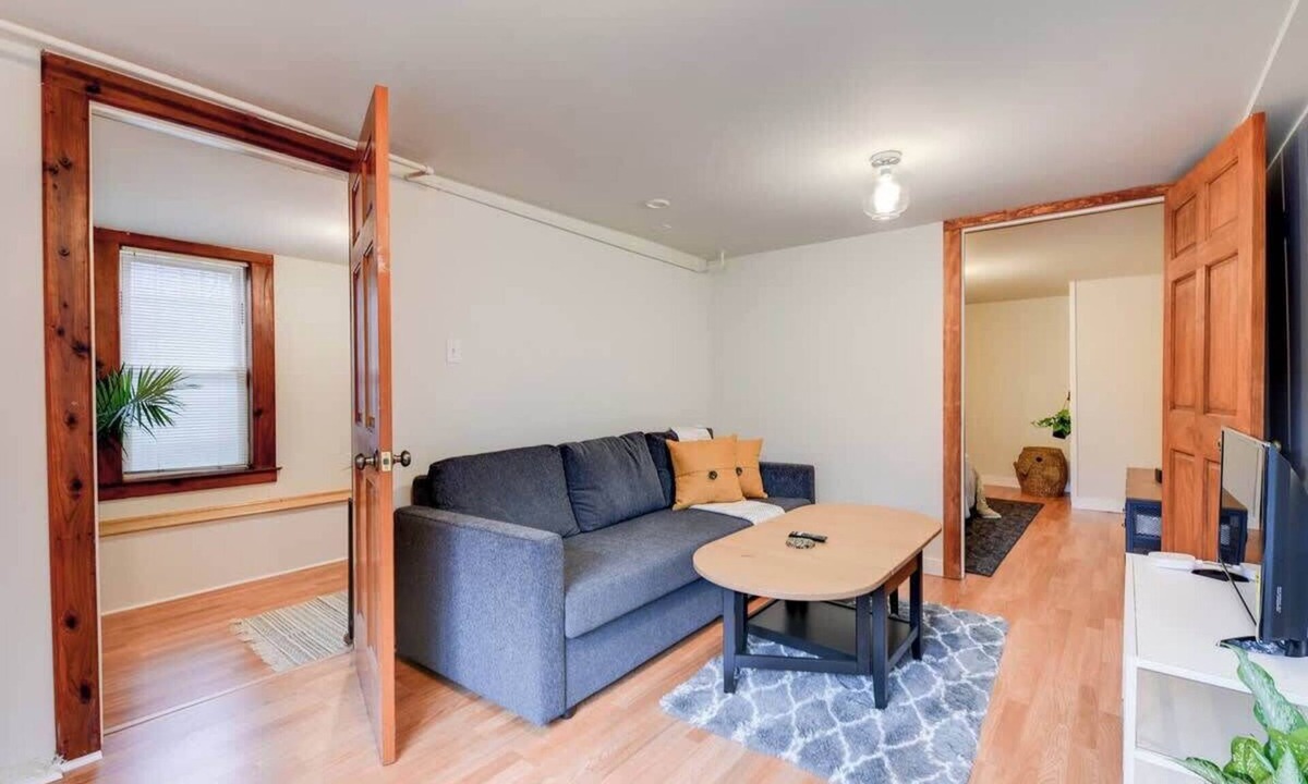 Emeryville Apartment | Quaint and Charming 2BR APT in Central Oakland