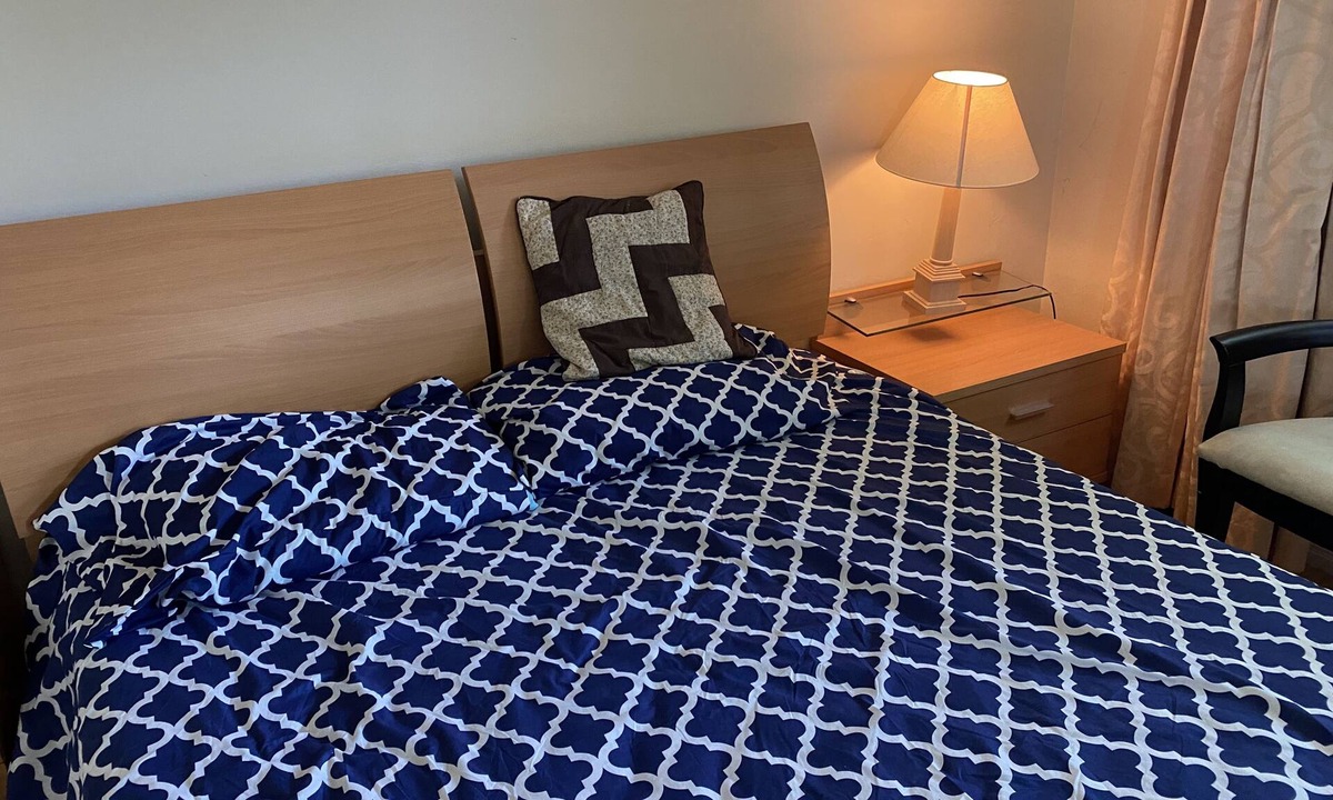 Hacienda Heights House | Queen Suite full bath view minute to school shopping etc .優雅套房。交通方便。