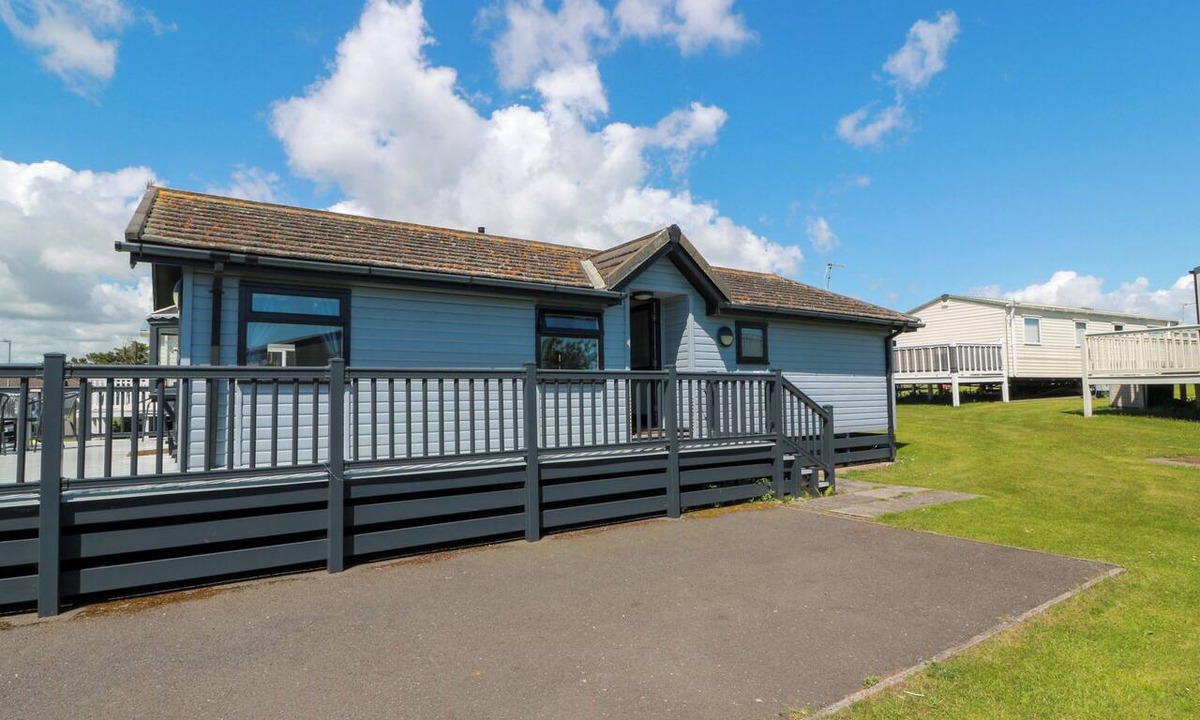 Southerness Cottage | QUEENSWAY QW1, country holiday cottage, with a garden in Southerness