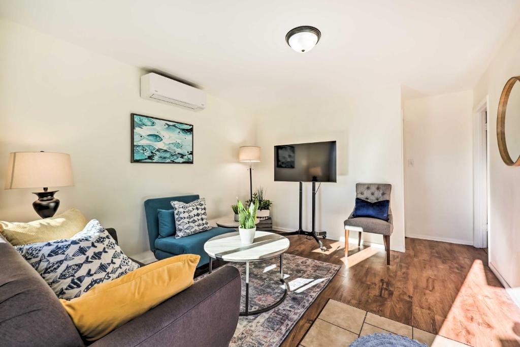Carpinteria House | Quiet Carpinteria Cottage By Town and Beaches