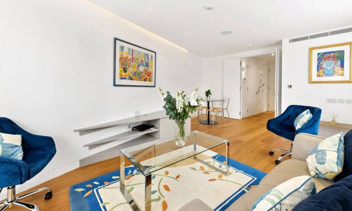 Marylebone House | Quiet Marylebone Oasis with Central AC