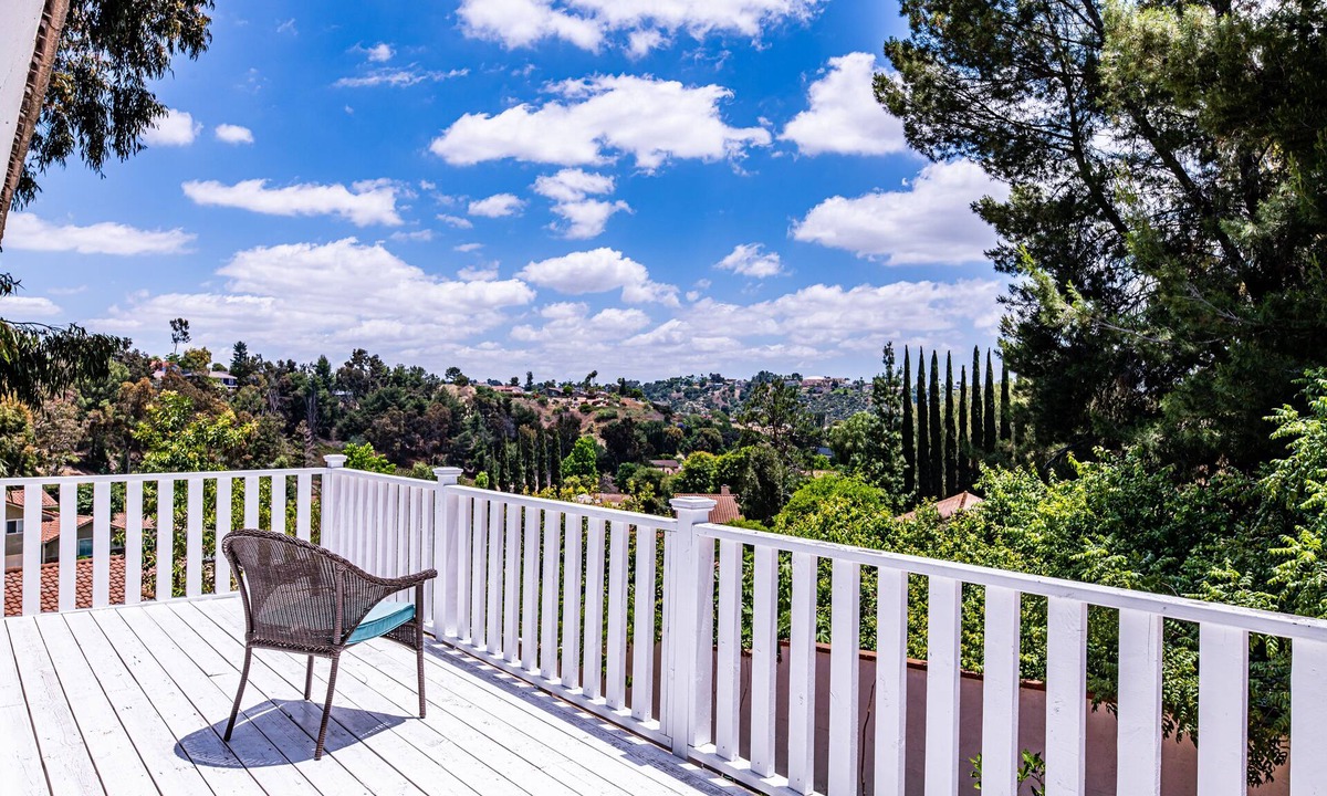 Valle Lindo House | Quiet, Private, Hillside, Home to Enjoy, 5br/3ba