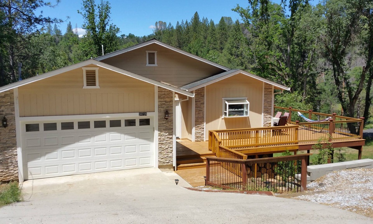 Groveland House | Quiet Retreat near Yosemite and Pine Mountain lake located in a gated community