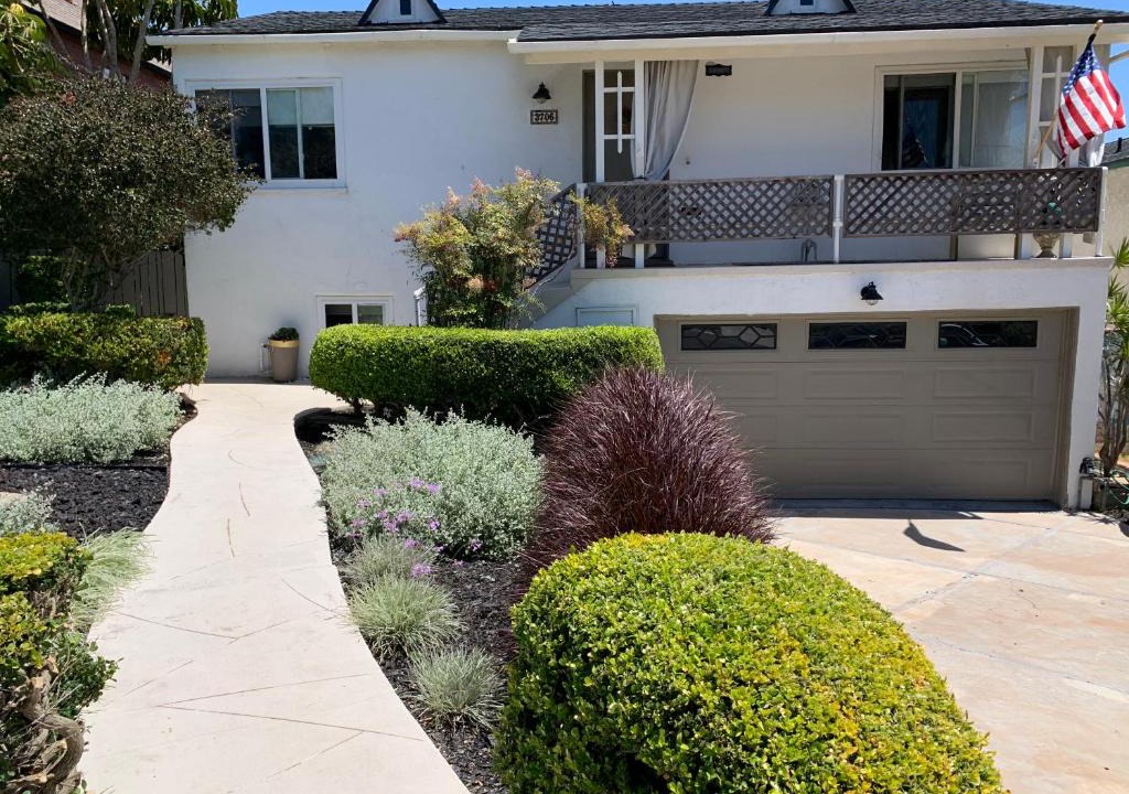 Coastal San Pedro House | Quiet3BD2BABikesDeckGarageLaundry