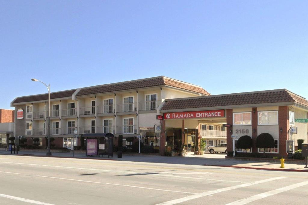 Ramada | Lamanda Park