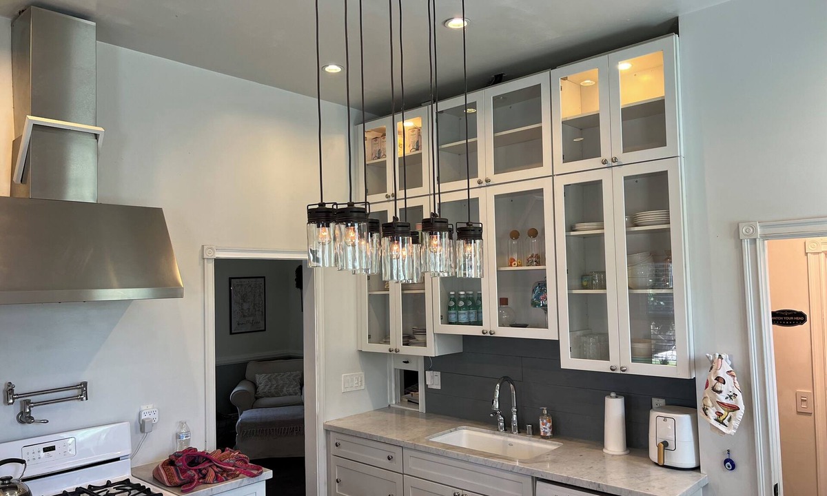 South Redlands House | Redlands Historic Barn House Perfect for gatherings! Extra house next door!