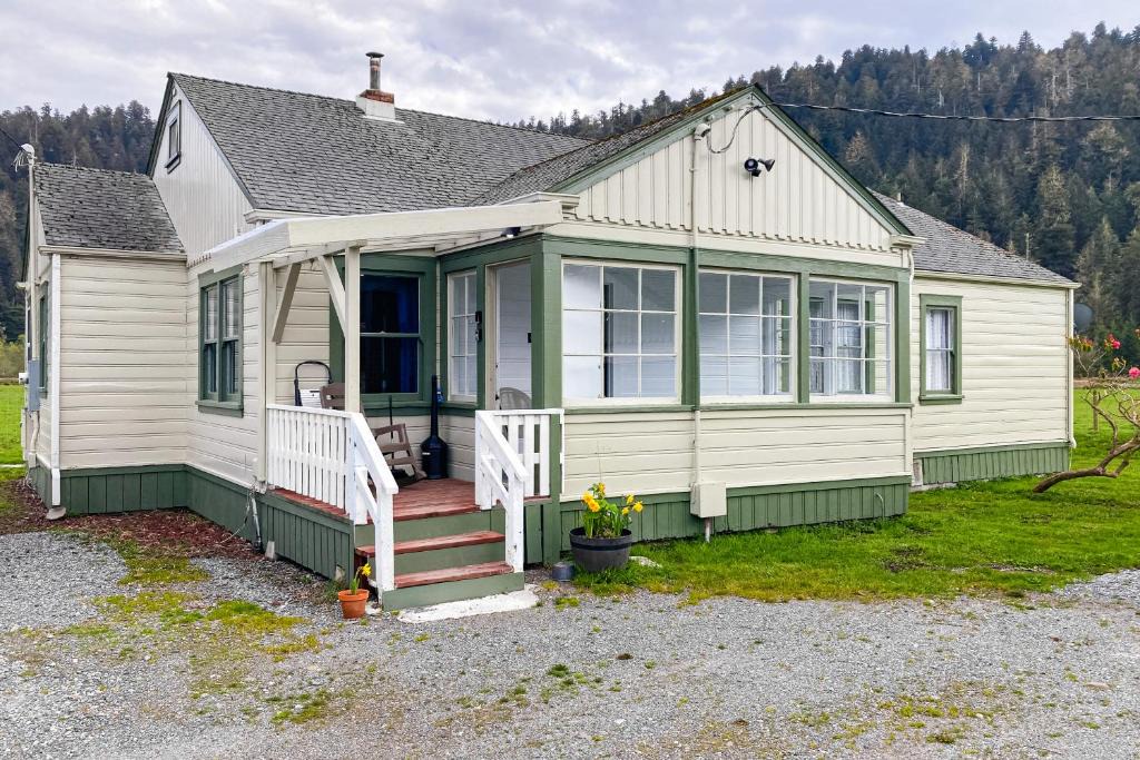 Orick House | Redwood Farmhouse in the Orick Valley