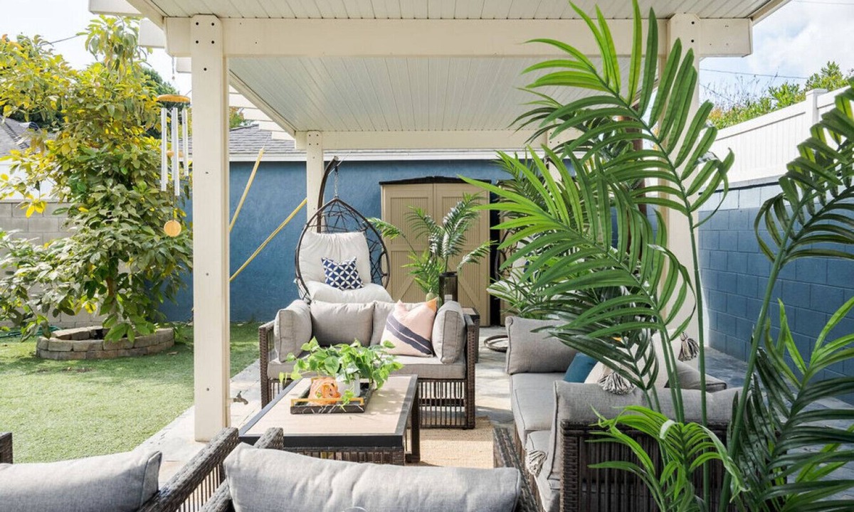 South of Conant House | Refreshing Escape| Hot Tub| Games| Beautiful Patio
