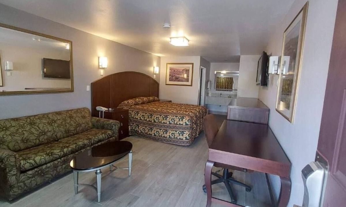 Norco Hotel | Regency Inn Norco