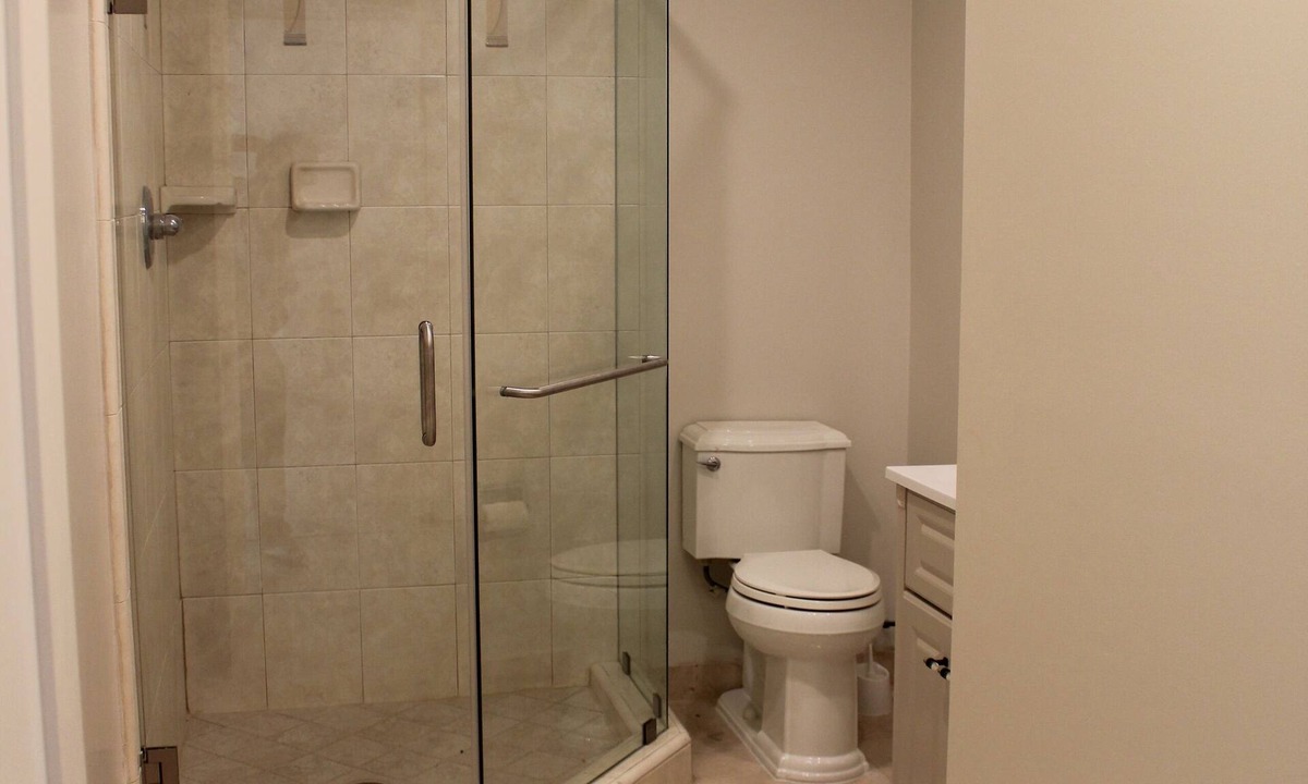 Downey Villa | Remodeled 4-bedrooms house w/AC and WiFi in one of the Prestige areas of Downey