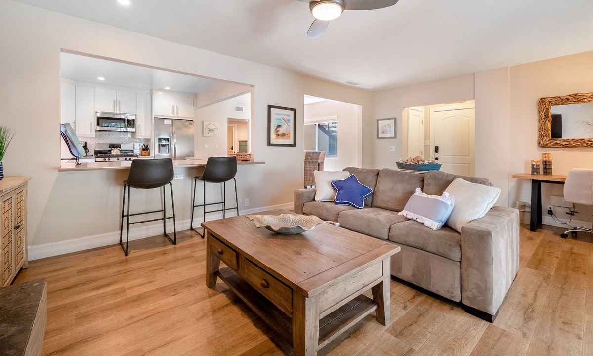 San Clemente Condo | Remodeled coastal retreat with updated kitchen - walk to beach